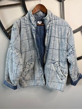 Forever 21 Y2K Light Blue quilted Denim Jacket